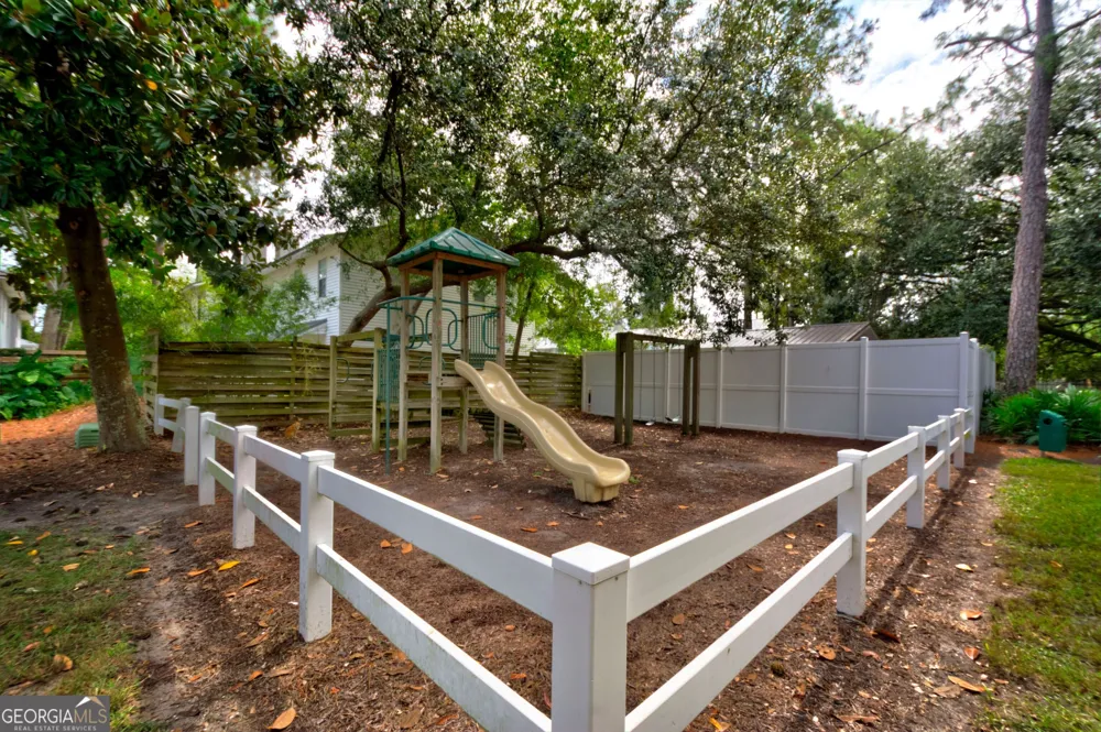 2511 Demere RD St. Simons, GA 31522