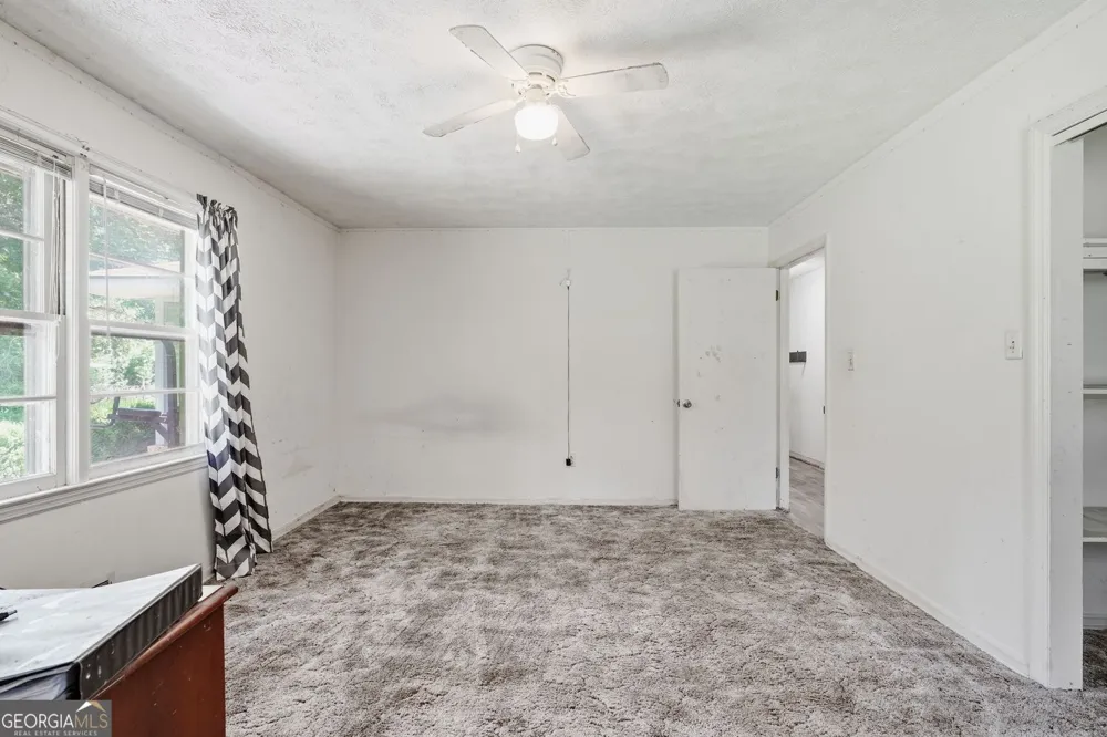 264 School ST Gillsville, GA 30543