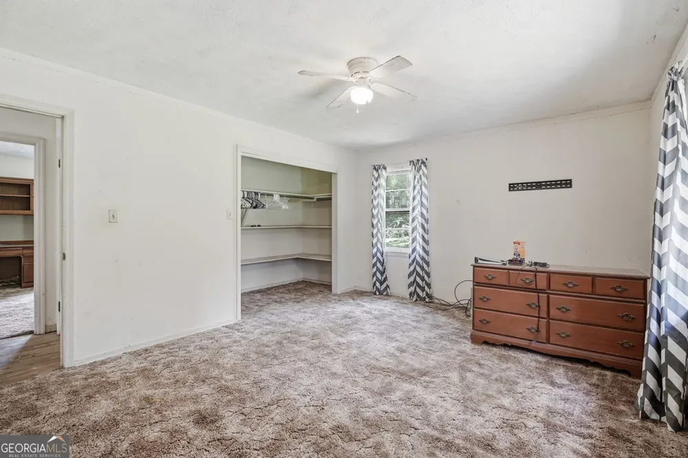 264 School ST Gillsville, GA 30543