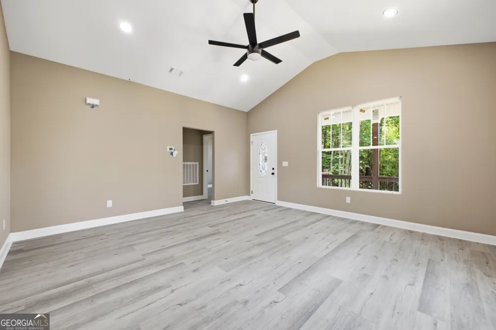 171 N DALE ST Calhoun, GA 30701