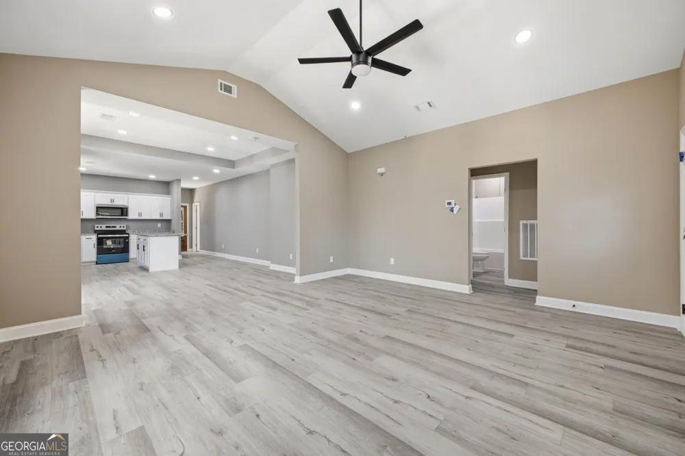 171 N DALE ST Calhoun, GA 30701