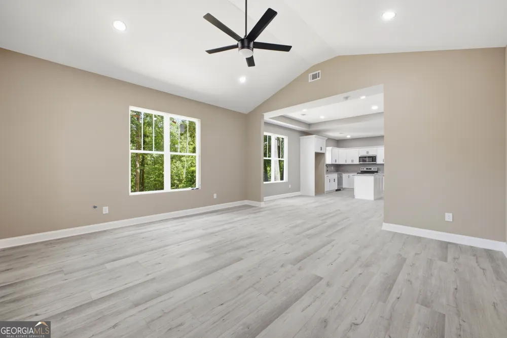 171 N DALE ST Calhoun, GA 30701