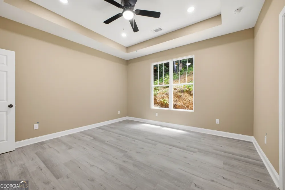 171 N DALE ST Calhoun, GA 30701