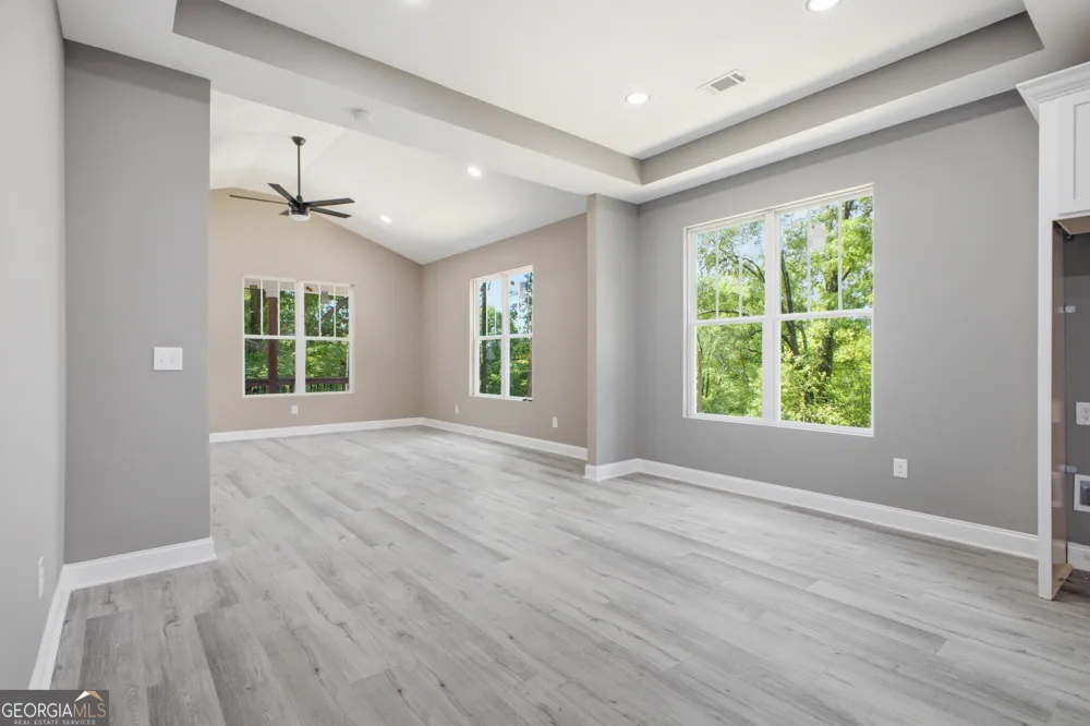 171 N DALE ST Calhoun, GA 30701