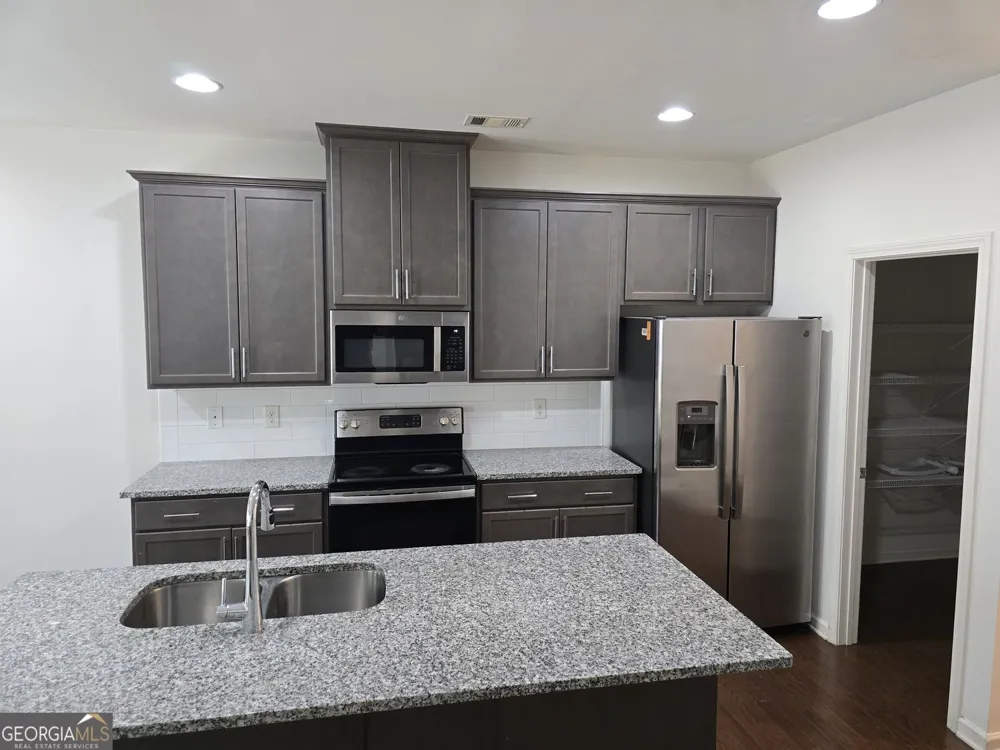 5272 Mill WAY Stone Mountain, GA 30083