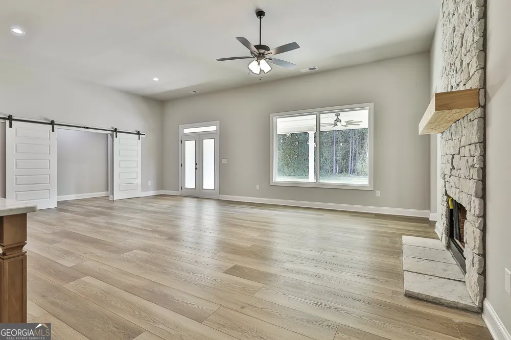 885 Alex Stephens RD Moreland, GA 30259