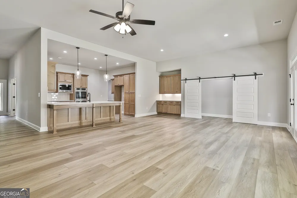 885 Alex Stephens RD Moreland, GA 30259