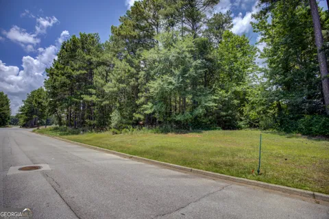 2060 East Park DR