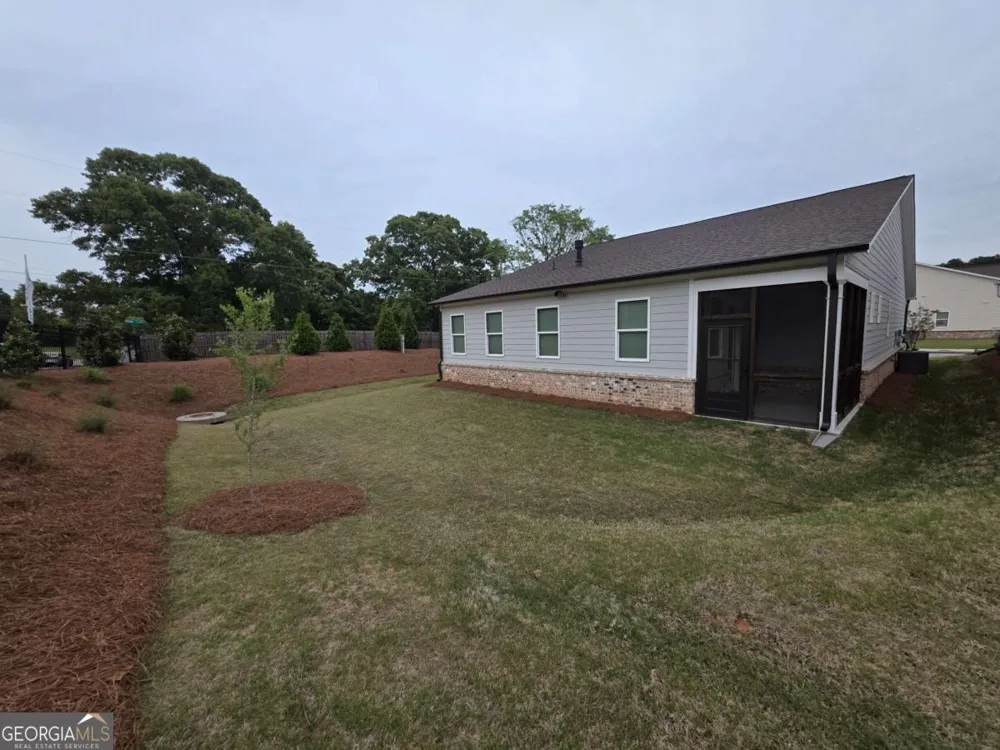 1633 Juniper Berry WAY Loganville, GA 30052