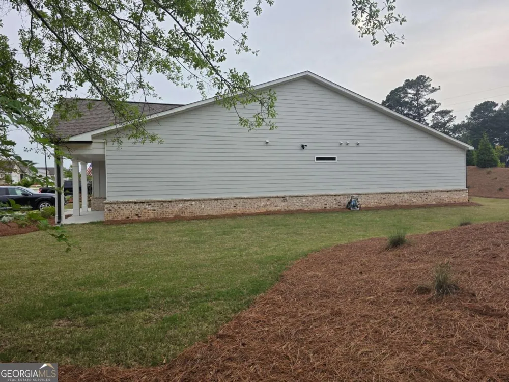 1633 Juniper Berry WAY Loganville, GA 30052