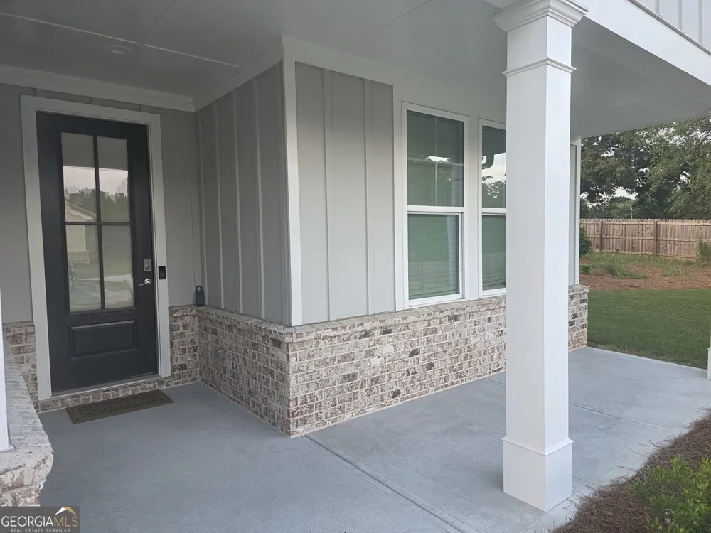 1633 Juniper Berry WAY Loganville, GA 30052