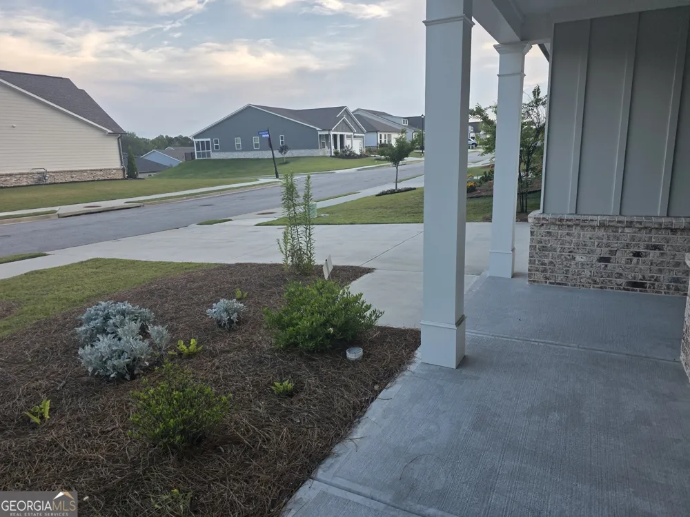 1633 Juniper Berry WAY Loganville, GA 30052