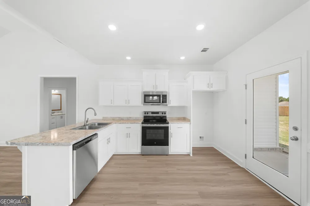 662 Belfast LOOP Ellabell, GA 31308