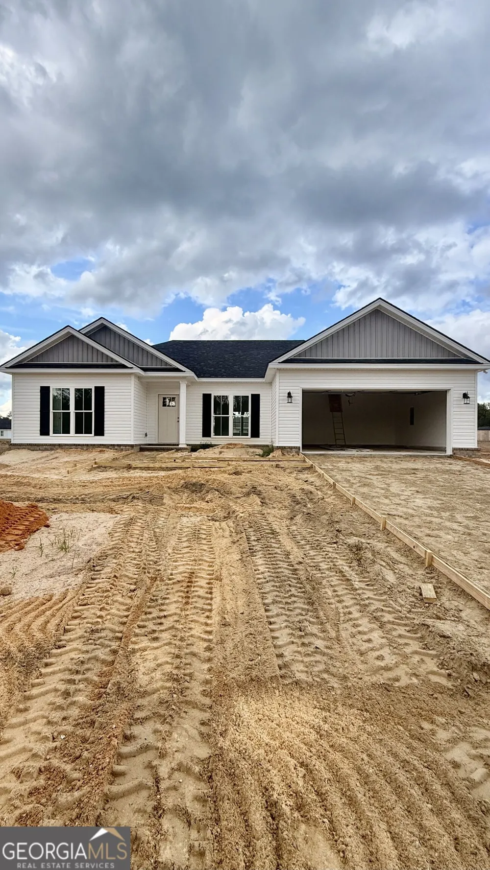 662 Belfast LOOP Ellabell, GA 31308