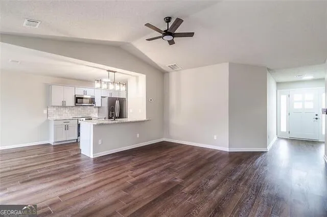 1216 Dylan WAY Bethlehem, GA 30620