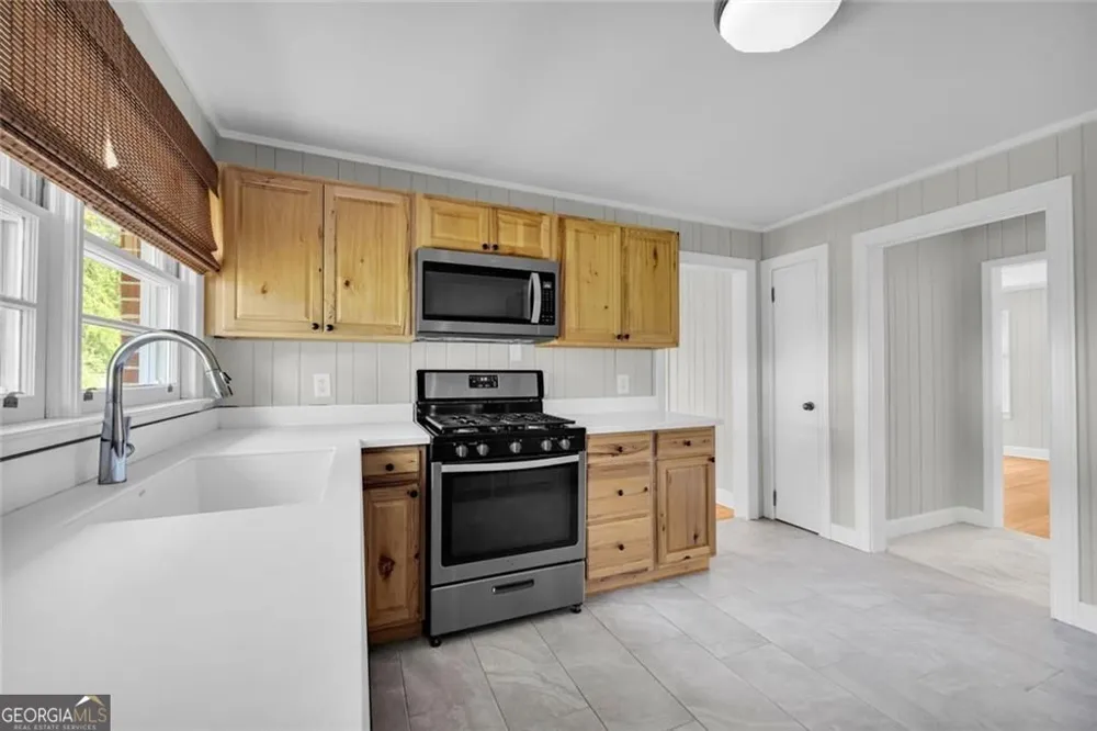 142 Ola ST Toccoa, GA 30577