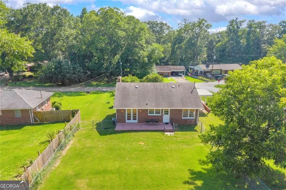 142 Ola ST Toccoa, GA 30577