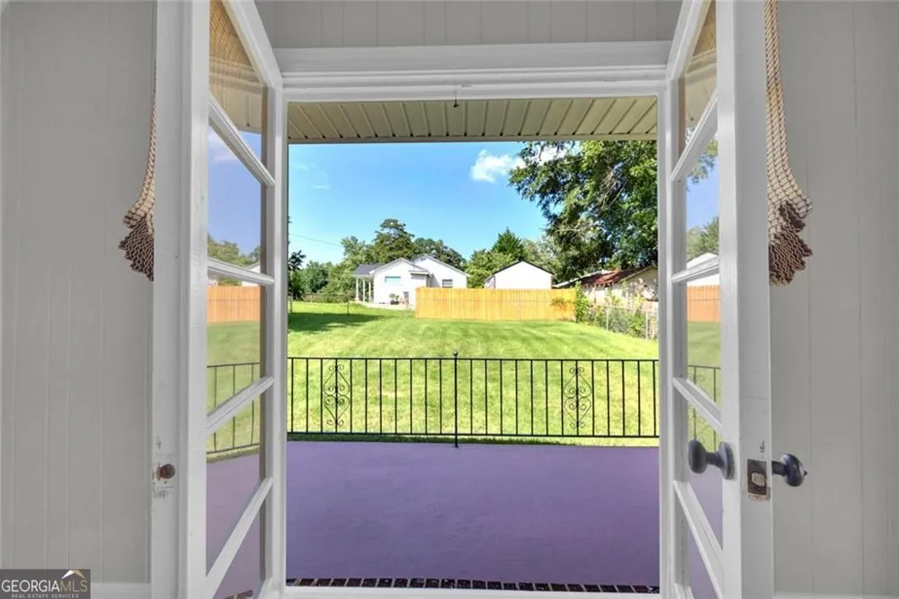 142 Ola ST Toccoa, GA 30577