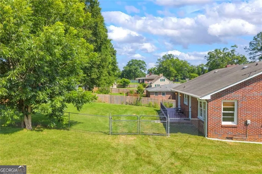 142 Ola ST Toccoa, GA 30577