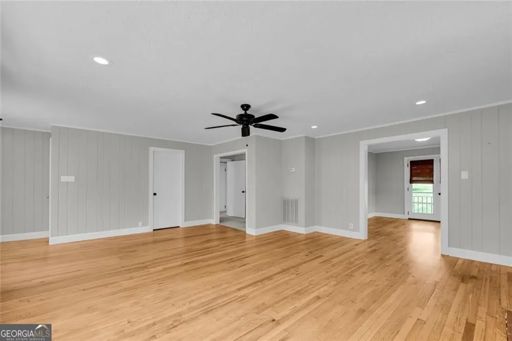 142 Ola ST Toccoa, GA 30577