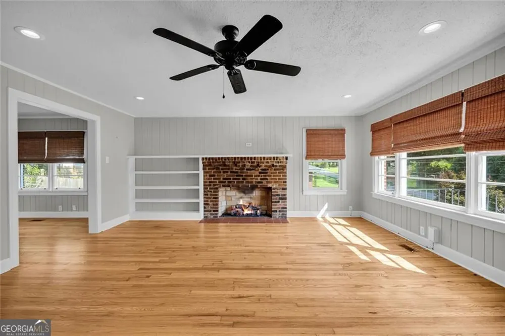 142 Ola ST Toccoa, GA 30577