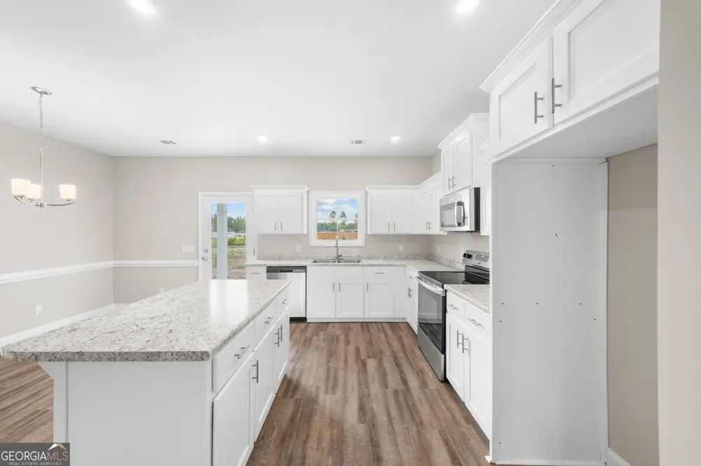 664 Belfast LOOP Ellabell, GA 31308