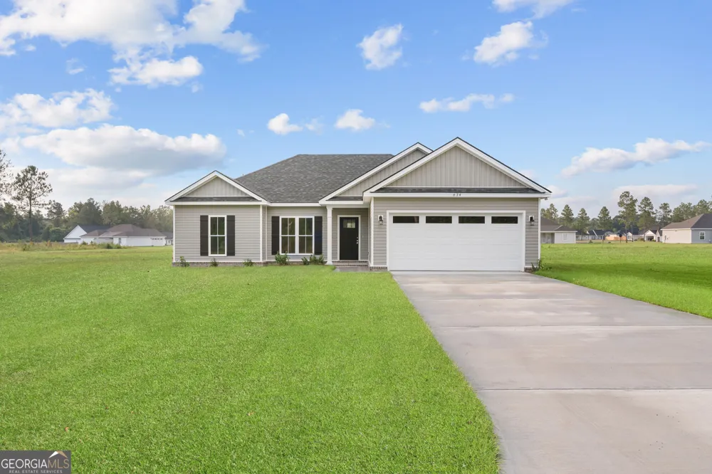 664 Belfast LOOP Ellabell, GA 31308