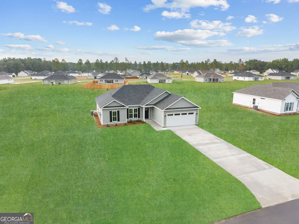 664 Belfast LOOP Ellabell, GA 31308