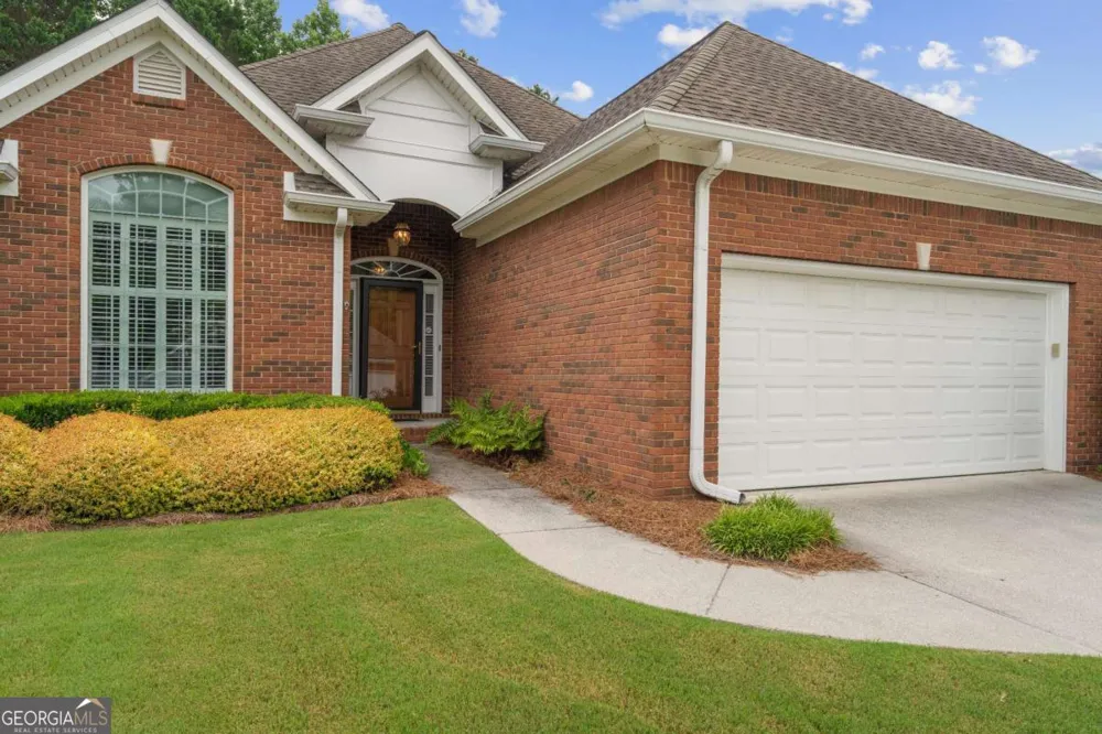 112 Bristol PL SE Calhoun, GA 30701