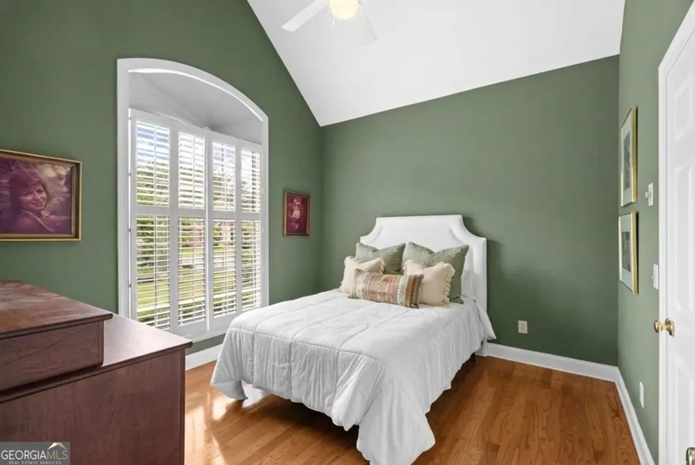 112 Bristol PL SE Calhoun, GA 30701