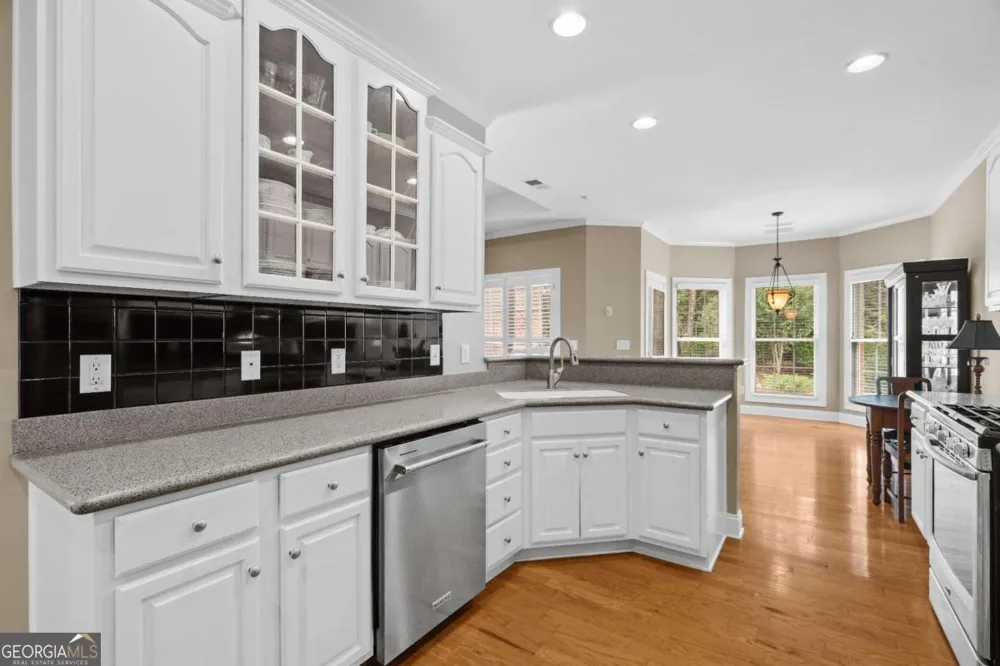112 Bristol PL SE Calhoun, GA 30701