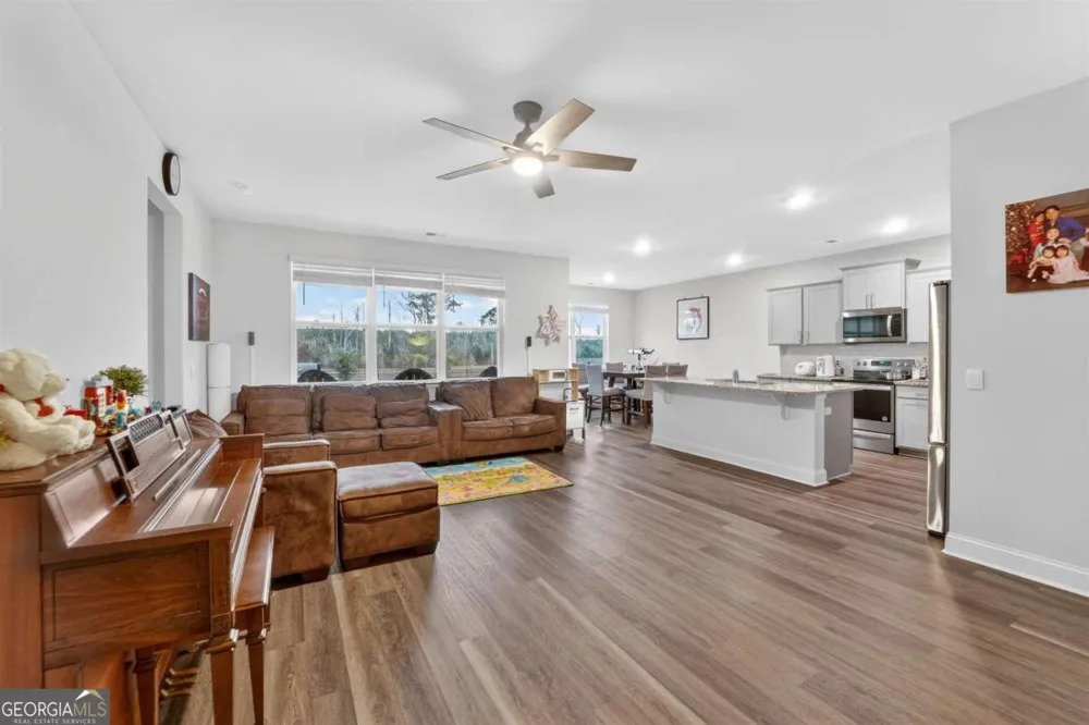 638 Logging Hill DR Richmond Hill, GA 31324