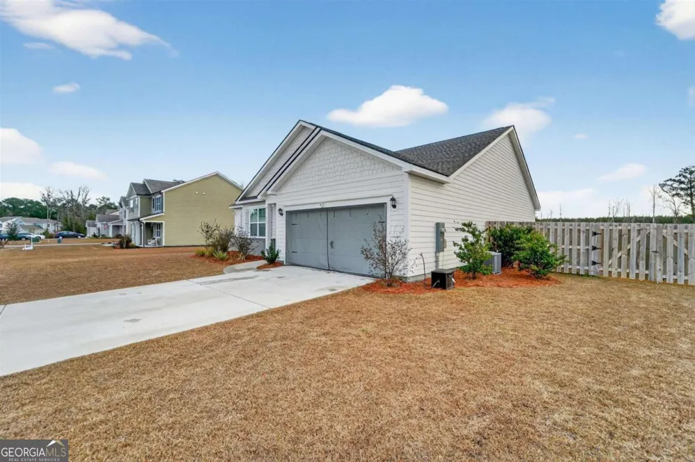 638 Logging Hill DR Richmond Hill, GA 31324