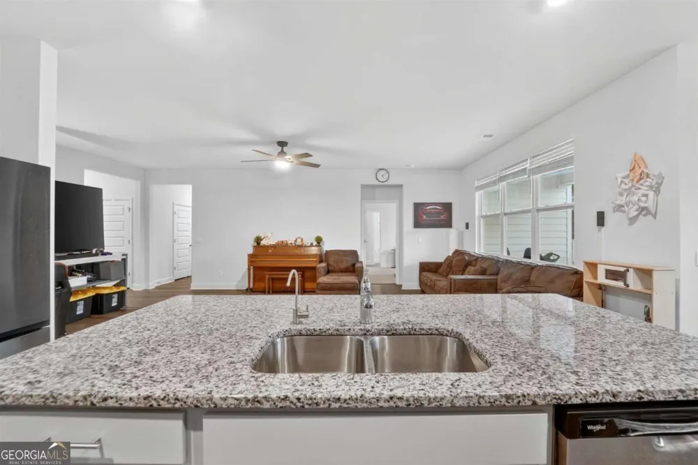 638 Logging Hill DR Richmond Hill, GA 31324