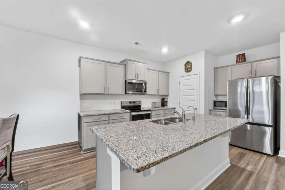 638 Logging Hill DR Richmond Hill, GA 31324