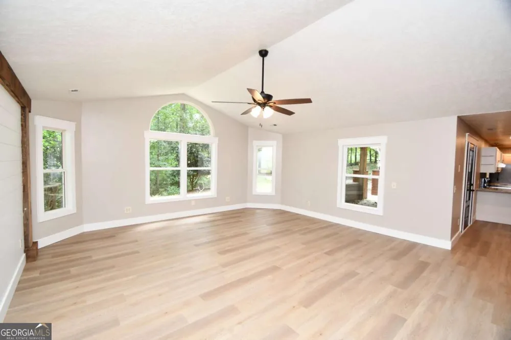 257 Lake Place DR Lavonia, GA 30553