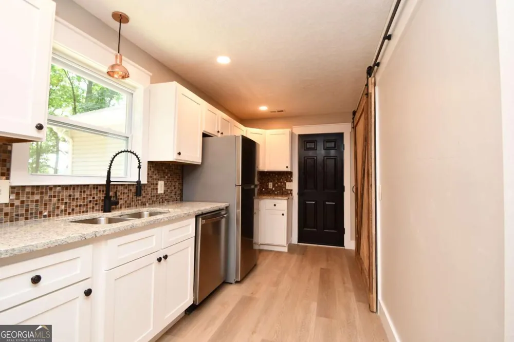 257 Lake Place DR Lavonia, GA 30553