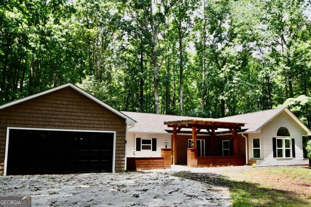 257 Lake Place DR Lavonia, GA 30553