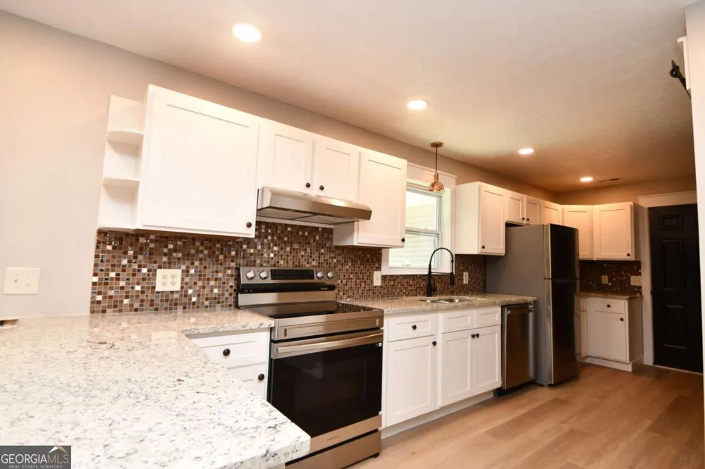 257 Lake Place DR Lavonia, GA 30553