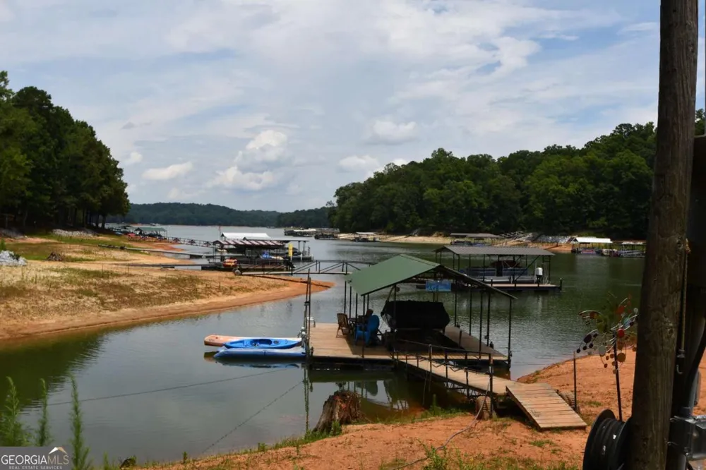 257 Lake Place DR Lavonia, GA 30553