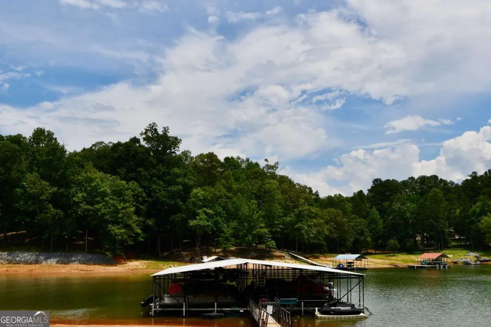 257 Lake Place DR Lavonia, GA 30553