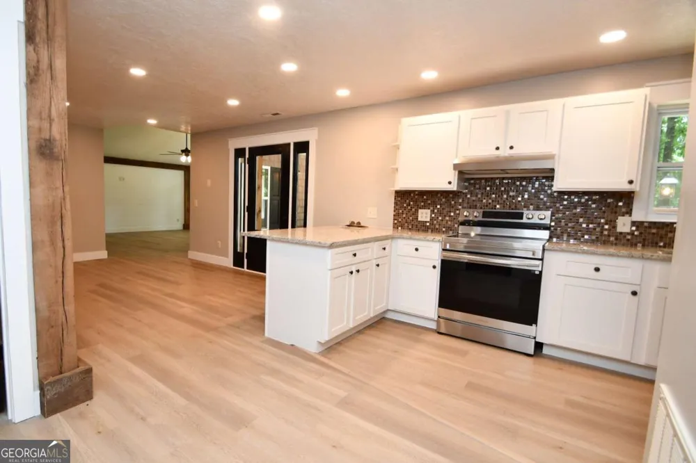 257 Lake Place DR Lavonia, GA 30553