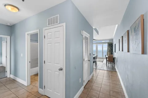9860 S Thomas Drive #UNIT 2111