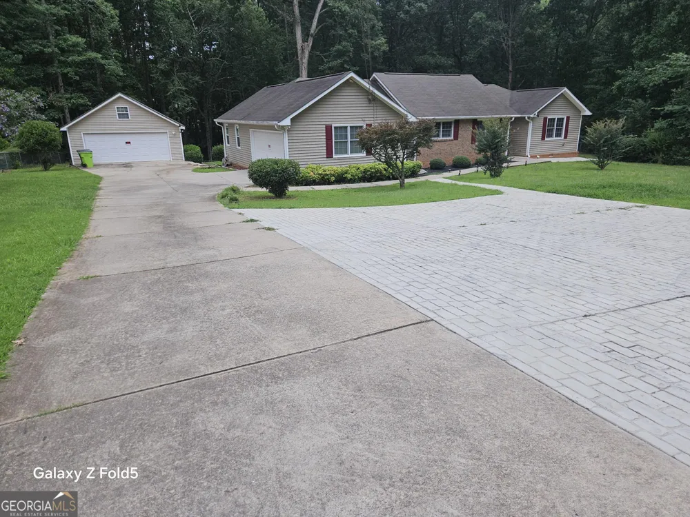 49 Cook LN Stockbridge, GA 30281