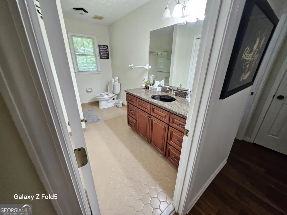 49 Cook LN Stockbridge, GA 30281