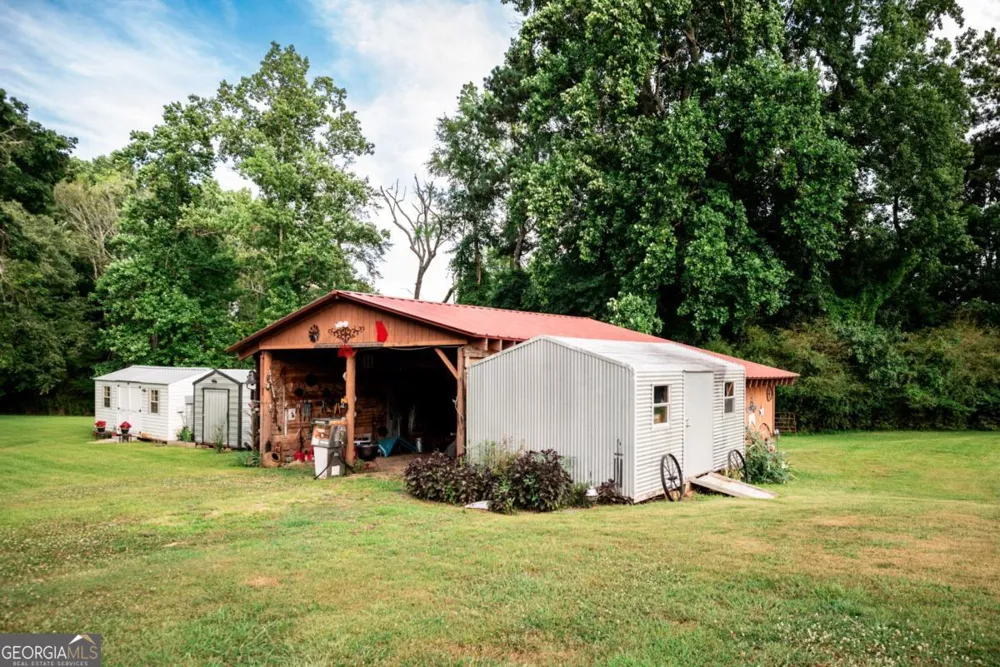 335 Robert Hardeman RD Winterville, GA 30683