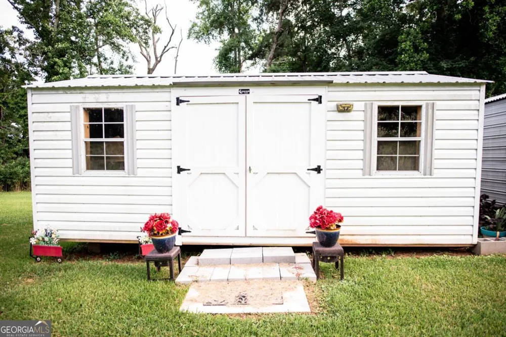 335 Robert Hardeman RD Winterville, GA 30683