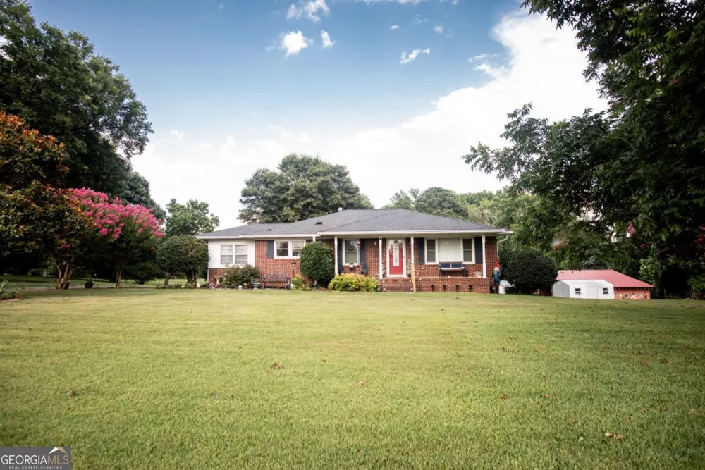 335 Robert Hardeman RD Winterville, GA 30683