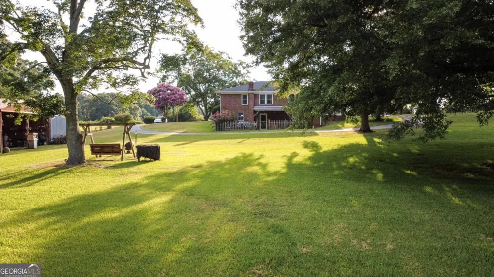 335 Robert Hardeman RD Winterville, GA 30683