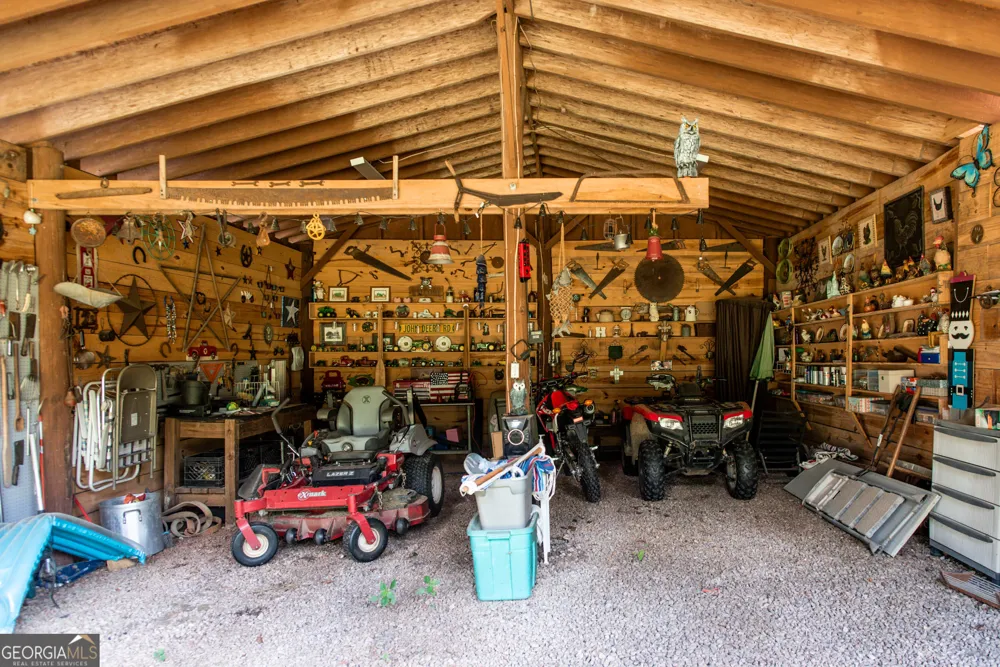 335 Robert Hardeman RD Winterville, GA 30683